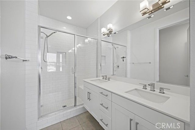 645 W 17th Street, Costa Mesa, CA 92627