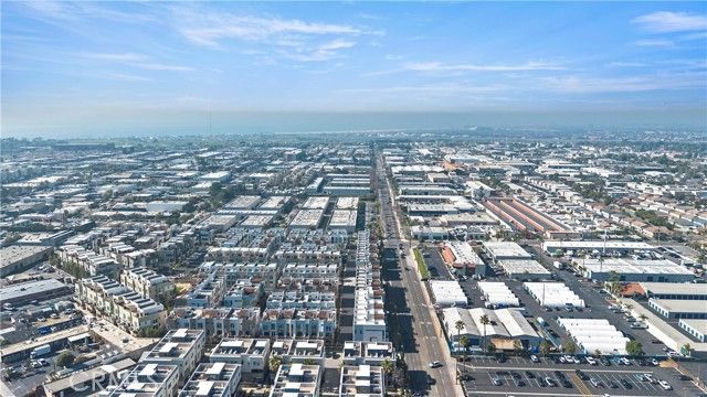 645 W 17th Street, Costa Mesa, CA 92627