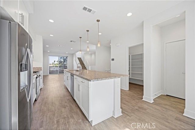 645 W 17th Street, Costa Mesa, CA 92627