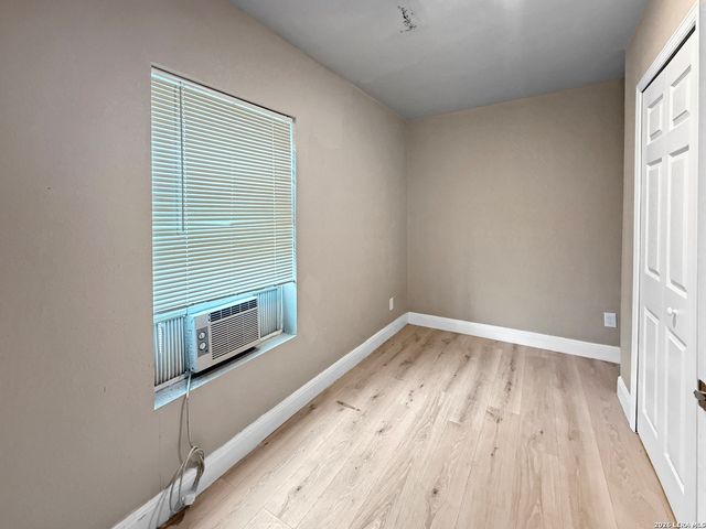 224 W Pyron B, San Antonio, TX 78214