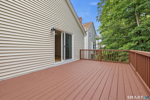 339 Navajo Loop 339, Shelton, CT 06484