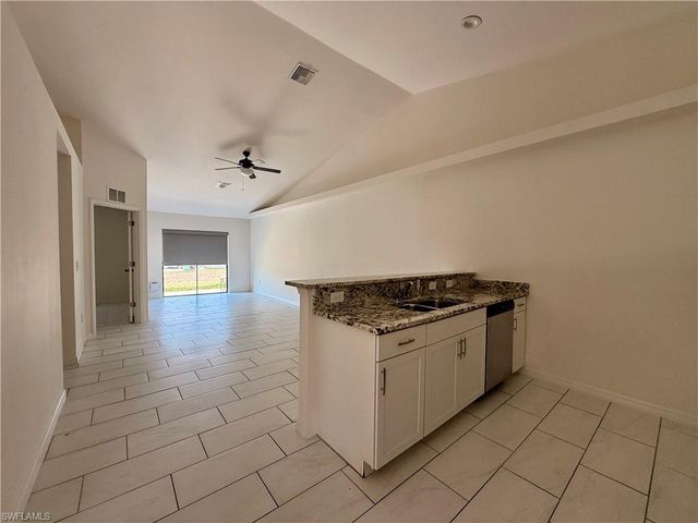 4712 SE 5th AVE, Cape Coral, FL 33904