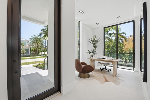 3201 NE 26TH Street, Fort Lauderdale, FL 33305