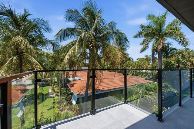 3201 NE 26TH Street, Fort Lauderdale, FL 33305