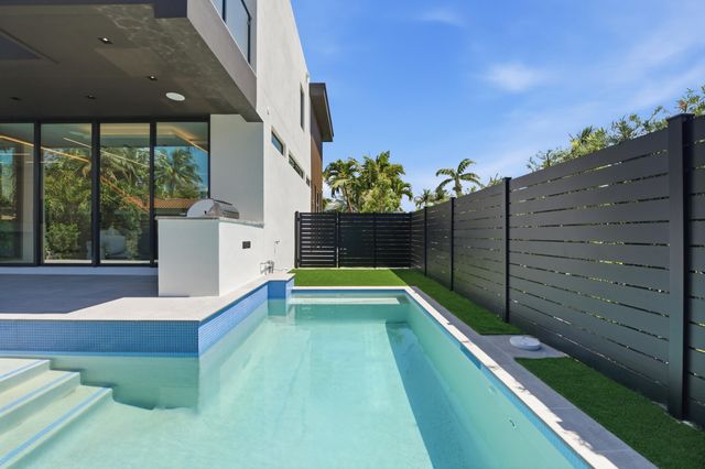 3201 NE 26TH Street, Fort Lauderdale, FL 33305