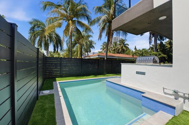 3201 NE 26TH Street, Fort Lauderdale, FL 33305
