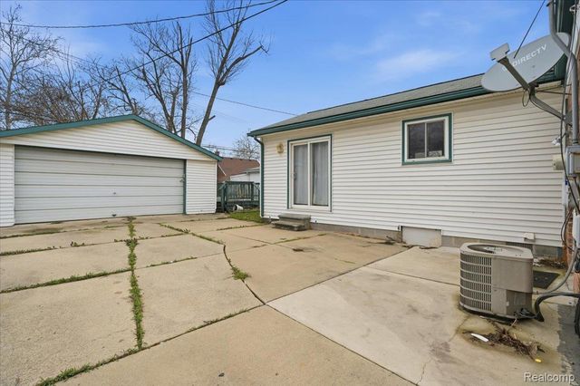 9193 Rutherford Street, Detroit, MI 48228