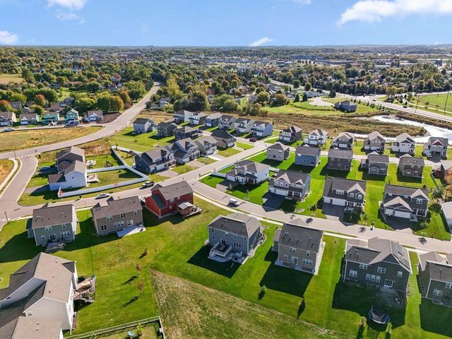 203 Snowdrop Trail, Waconia, MN 55387