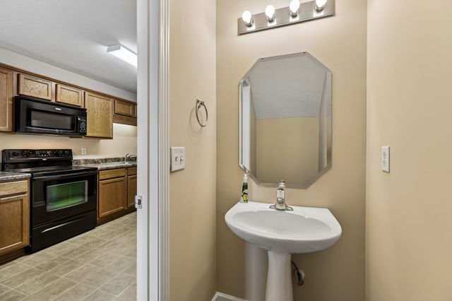 1007 Maricopa Dr, Murfreesboro, TN 37128