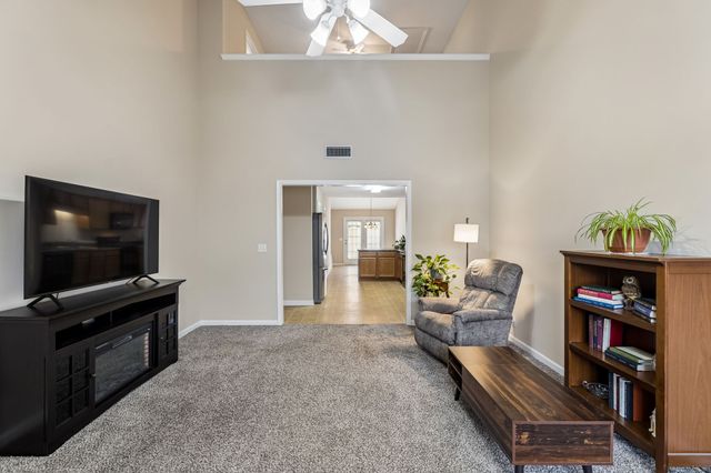 1007 Maricopa Dr, Murfreesboro, TN 37128