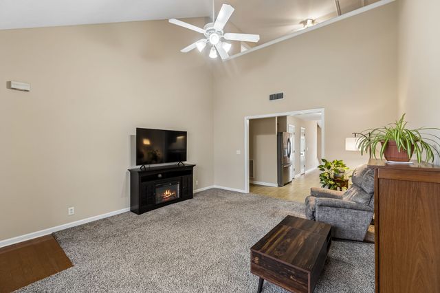 1007 Maricopa Dr, Murfreesboro, TN 37128