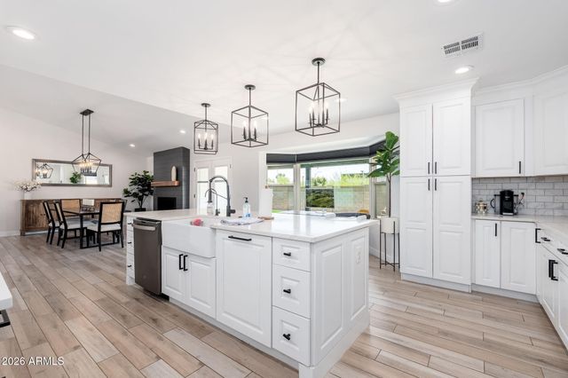 1317 E Kramer Circle, Mesa, AZ 85203