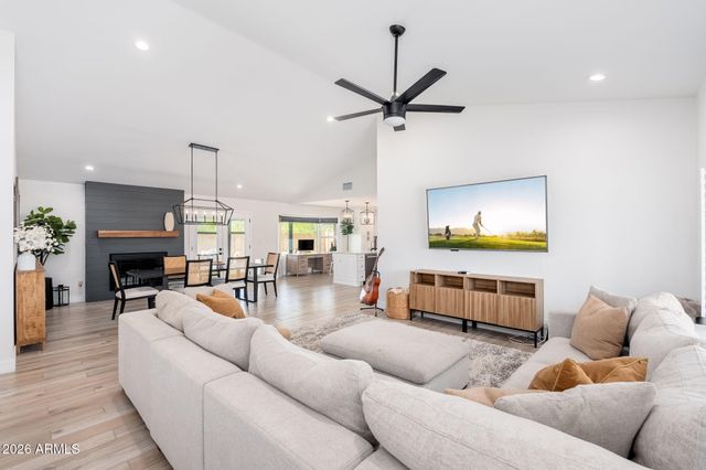1317 E Kramer Circle, Mesa, AZ 85203
