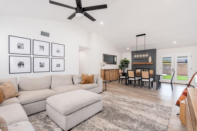 1317 E Kramer Circle, Mesa, AZ 85203