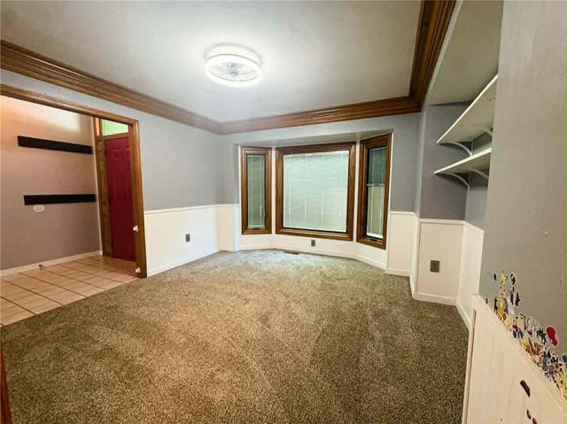 3205 N Black Forest Avenue, Blue Springs, MO 64015