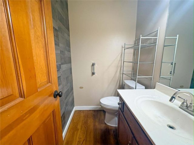 3205 N Black Forest Avenue, Blue Springs, MO 64015