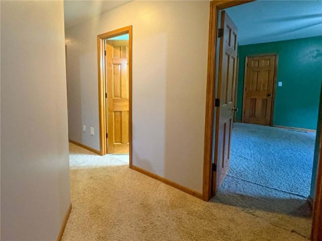 3205 N Black Forest Avenue, Blue Springs, MO 64015