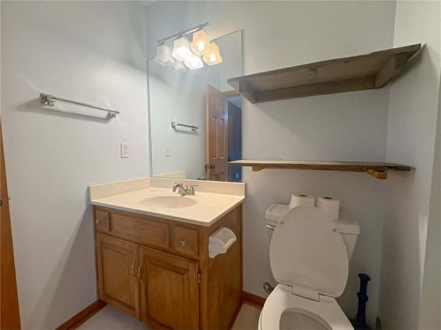 3205 N Black Forest Avenue, Blue Springs, MO 64015
