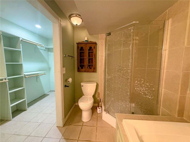 3205 N Black Forest Avenue, Blue Springs, MO 64015
