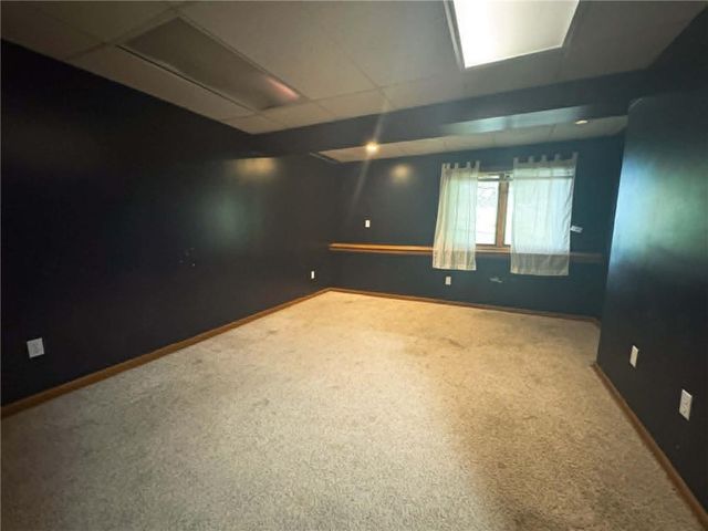 3205 N Black Forest Avenue, Blue Springs, MO 64015
