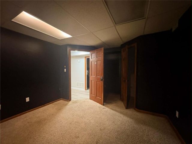 3205 N Black Forest Avenue, Blue Springs, MO 64015