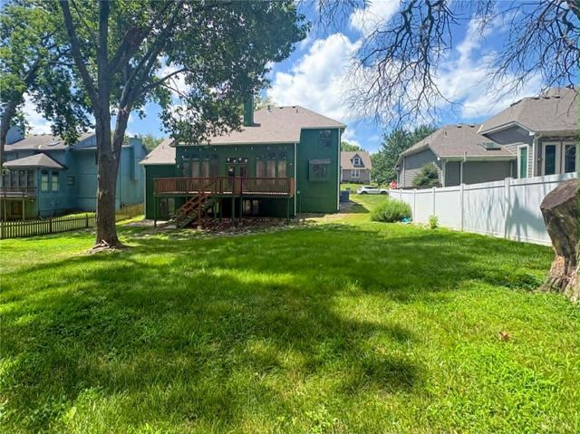 3205 N Black Forest Avenue, Blue Springs, MO 64015