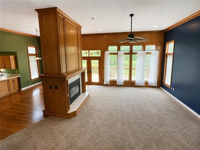 3205 N Black Forest Avenue, Blue Springs, MO 64015