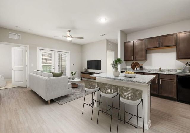 2551 N Guadalupe ST 5308, Seguin, TX 78155