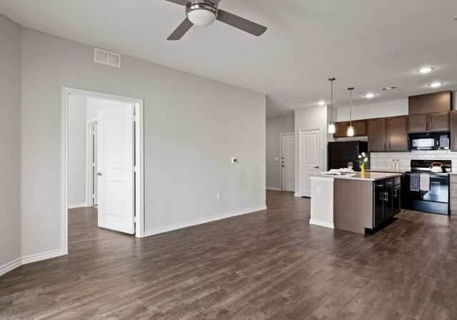 2551 N Guadalupe ST 5308, Seguin, TX 78155