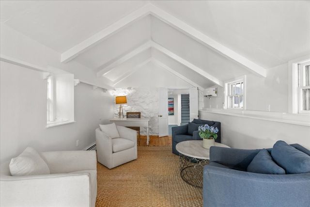 8 Forest Ave, Cohasset, MA 02025