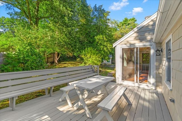 8 Forest Ave, Cohasset, MA 02025