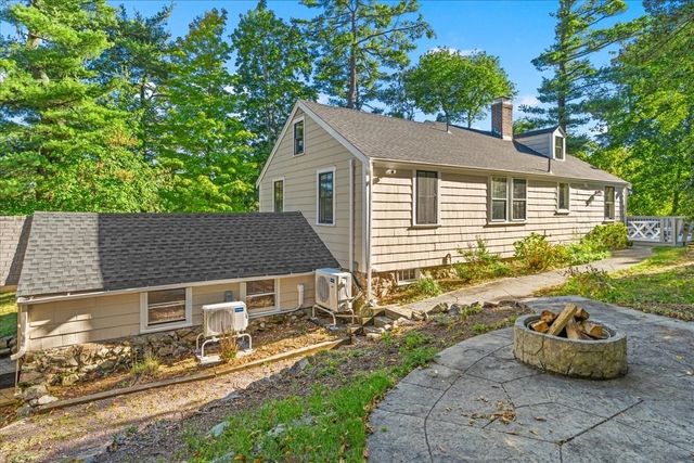 8 Forest Ave, Cohasset, MA 02025