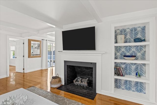 8 Forest Ave, Cohasset, MA 02025