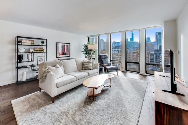 200 E Delaware Place 26E, Chicago, IL 60611