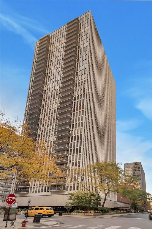 200 E Delaware Place 26E, Chicago, IL 60611