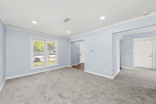 1106 W 61st Avenue, Merrillville, IN 46410