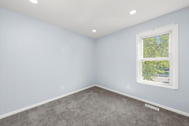 1106 W 61st Avenue, Merrillville, IN 46410