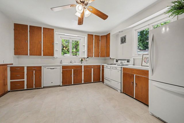 2222 Hoyle Avenue Nw, City Of Walker, MI 49544