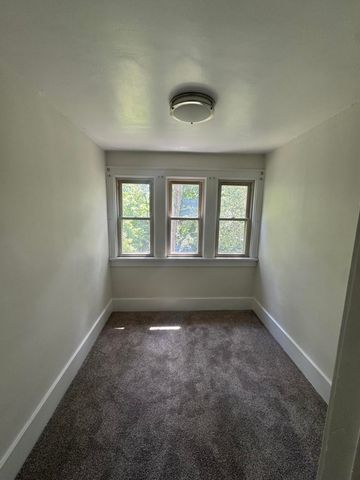2222 Hoyle Avenue Nw, City Of Walker, MI 49544