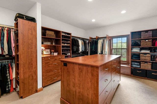 1240 Lakeside DRIVE, Elm Grove, WI 53122