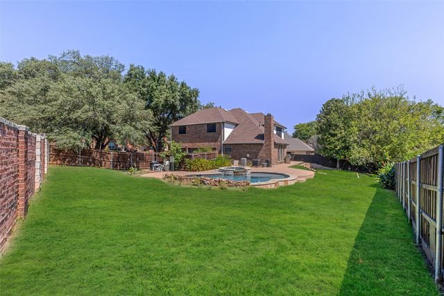 2601 Kimberly Drive, Grapevine, TX 76051