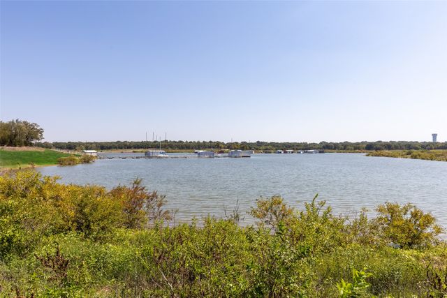 2601 Kimberly Drive, Grapevine, TX 76051