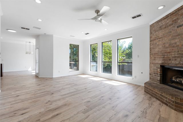 2601 Kimberly Drive, Grapevine, TX 76051