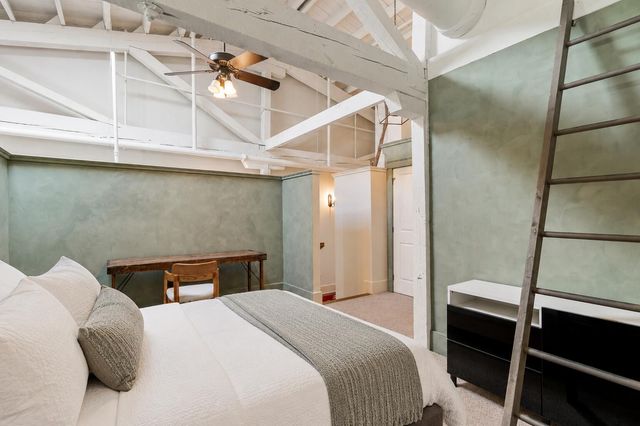 4 Beaufain Street Apt 303, Charleston, SC 29401