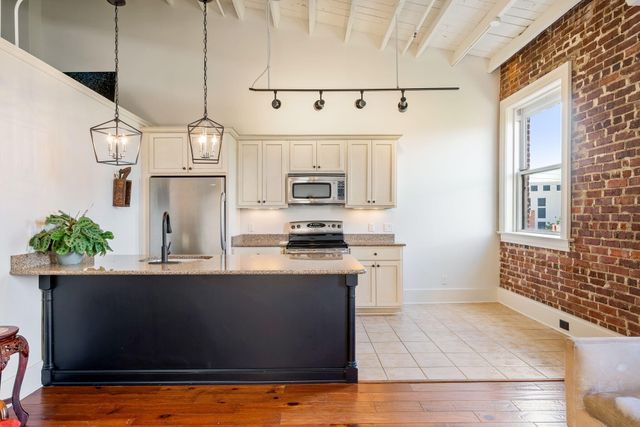 4 Beaufain Street Apt 303, Charleston, SC 29401
