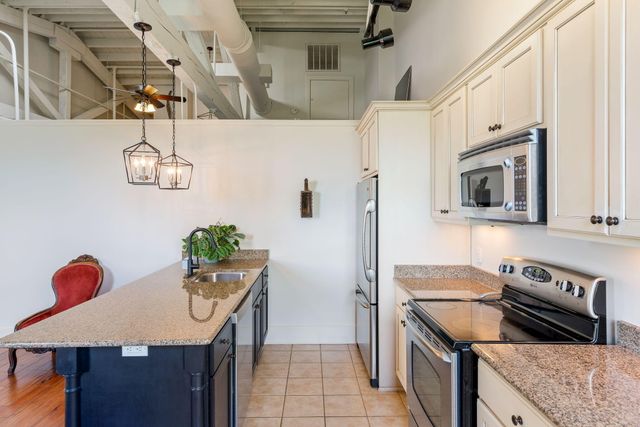 4 Beaufain Street Apt 303, Charleston, SC 29401