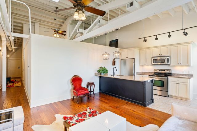4 Beaufain Street Apt 303, Charleston, SC 29401