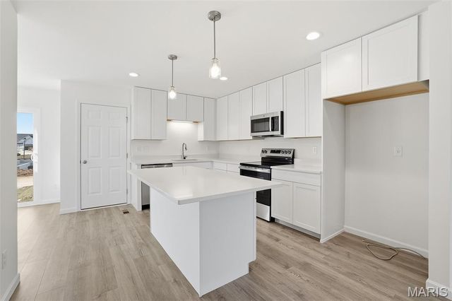 162 Sunset Terrace Drive, O'fallon, MO 63385