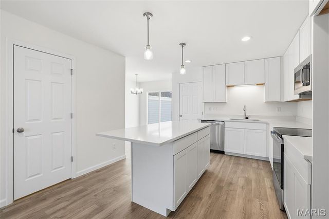 162 Sunset Terrace Drive, O'fallon, MO 63385