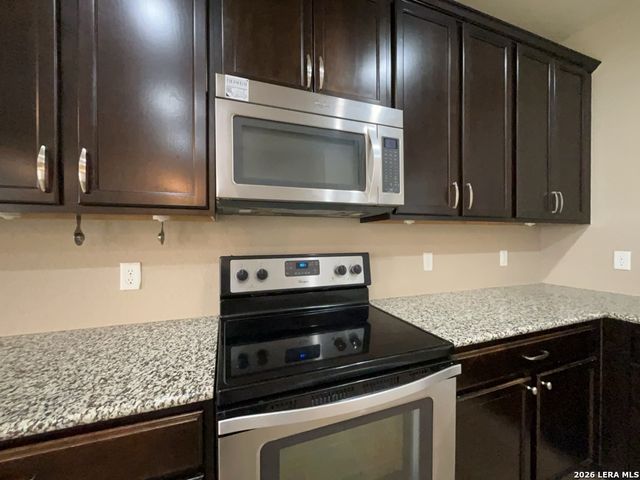 11838 Twin Oaks Path, San Antonio, TX 78254